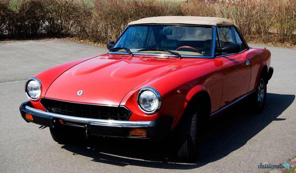 1983' Fiat 124 photo #2