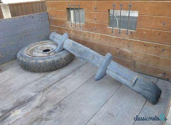 1954' Peugeot 205 photo #3