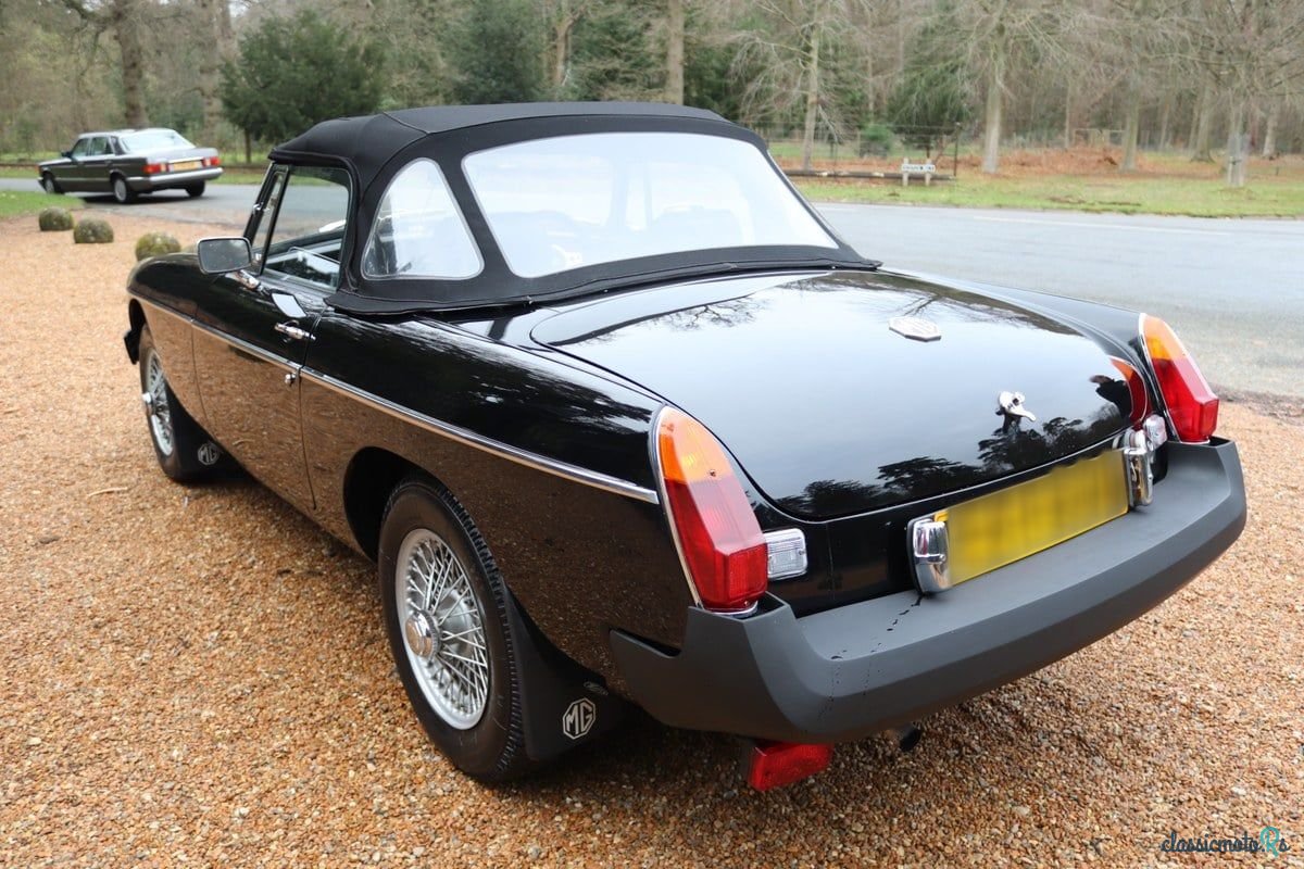 1980' MG MGB photo #2
