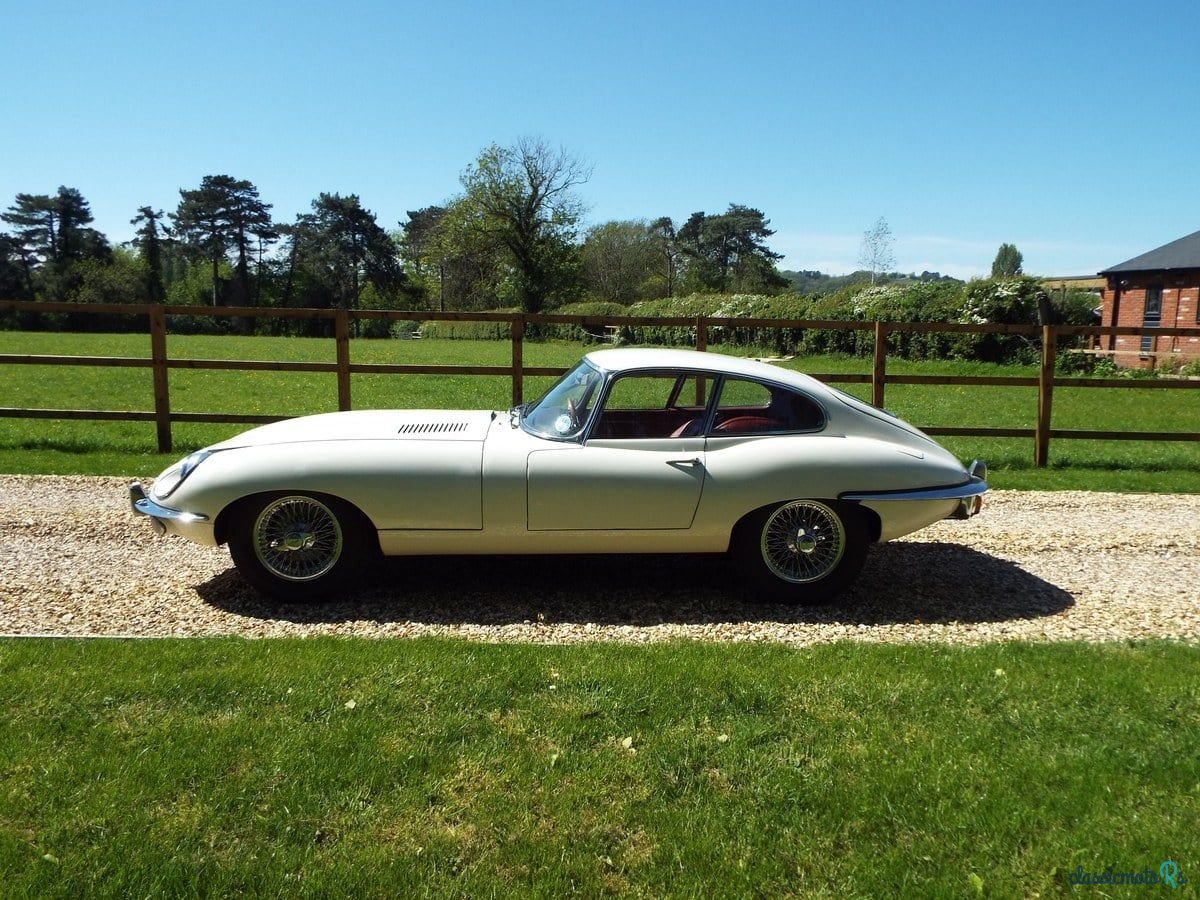 1970' Jaguar E-Type photo #1