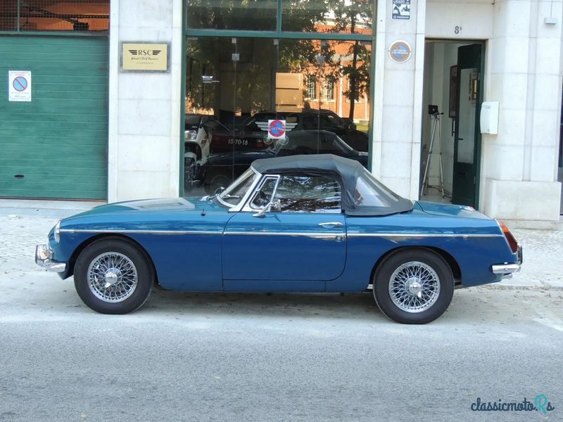 1972' MG MGB photo #2