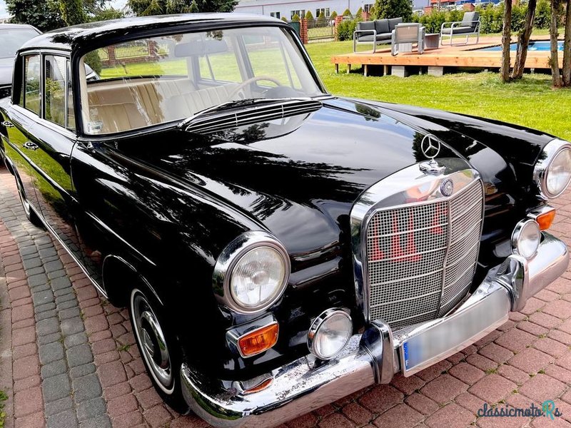 1966' Mercedes-Benz W110 photo #1