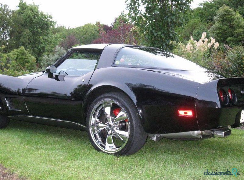 1980' Chevrolet Corvette photo #4