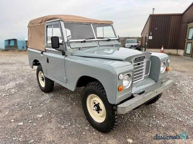 1972' Land Rover Series III photo #3