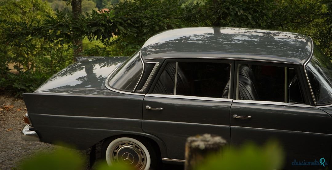 1967' Mercedes-Benz 200 photo #5