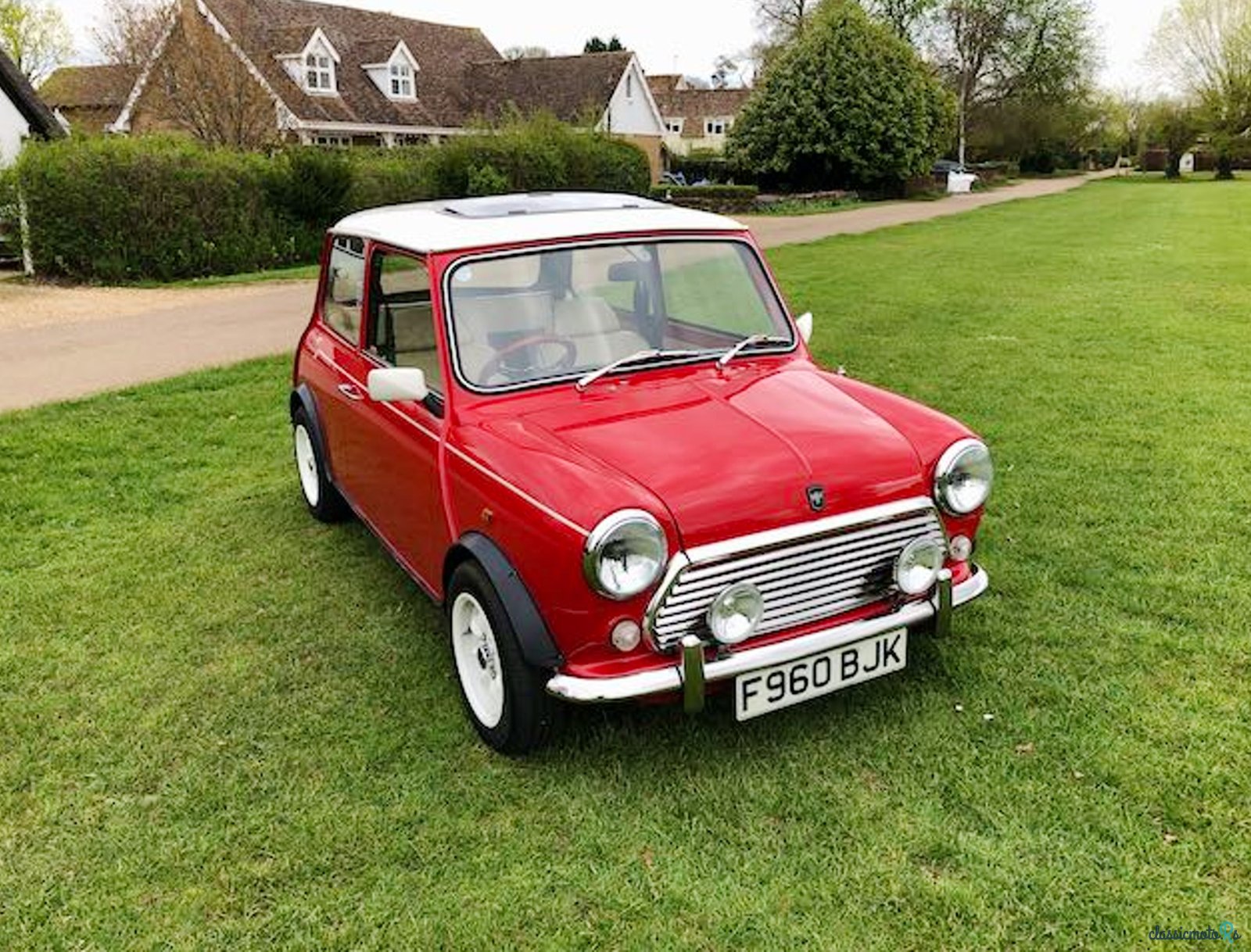 1989' MINI Flame Red photo #1