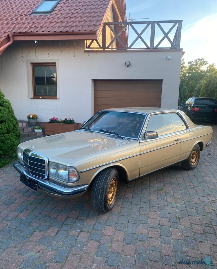 1980' Mercedes-Benz W123 photo #1