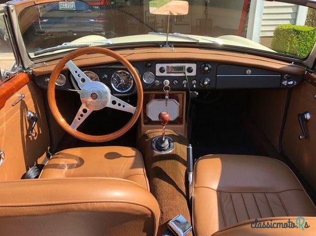 1967' MG MGB photo #3