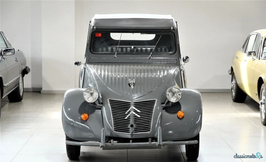 1956' Citroen 2CV photo #2