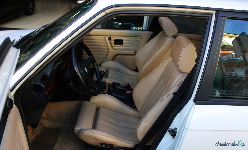 1989' BMW Série 3 Ix Touring photo #6