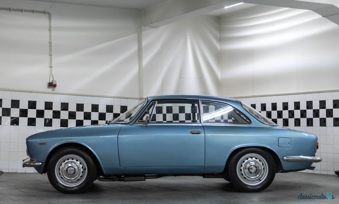 1964' Alfa Romeo Giulia photo #5