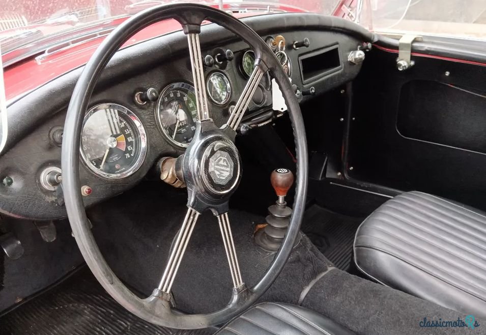 1960' MG MGA photo #4