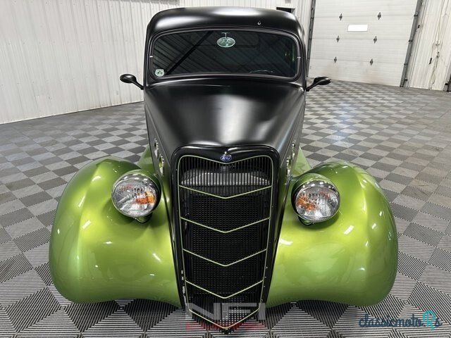 1935' Ford Model 48 photo #5