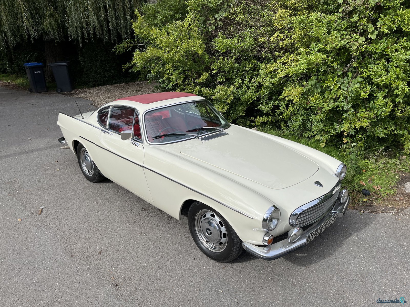 1968' Volvo P1800S photo #1