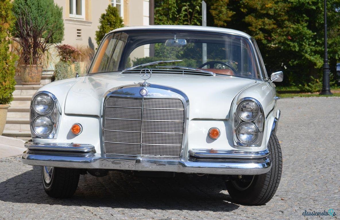 1967' Mercedes-Benz 250 photo #1