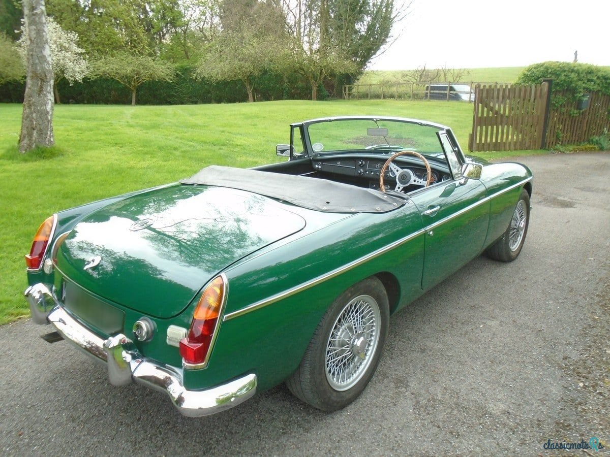 1968' MG MGC photo #4