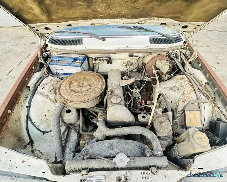 1981' Mercedes-Benz 240 photo #3