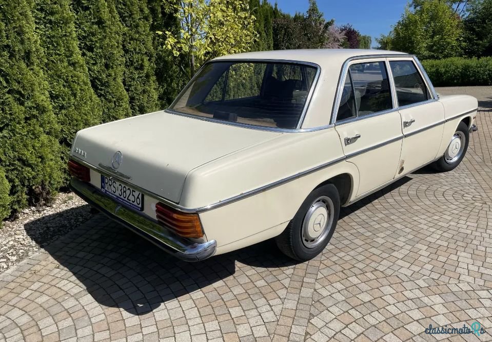 1976' Mercedes-Benz W115 photo #6