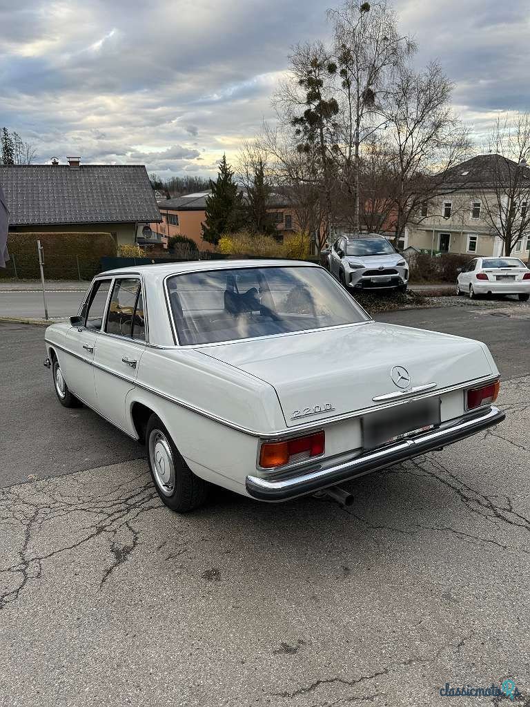 1971' Mercedes-Benz 220D photo #3