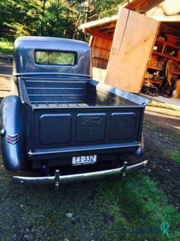 1940' Ford Pickup Gray photo #4