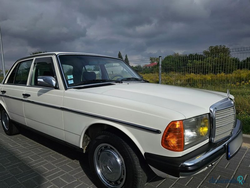 1980' Mercedes-Benz W123 photo #5