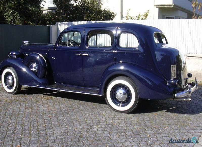 1936' Buick Roadmaster photo #1