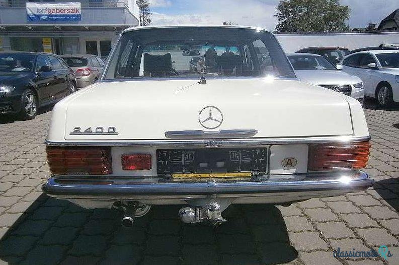 1973' Mercedes-Benz 240 D photo #1