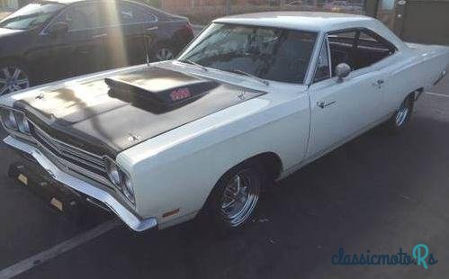 1969' Plymouth Roadrunner Road Runner 440 6 Pack photo #4