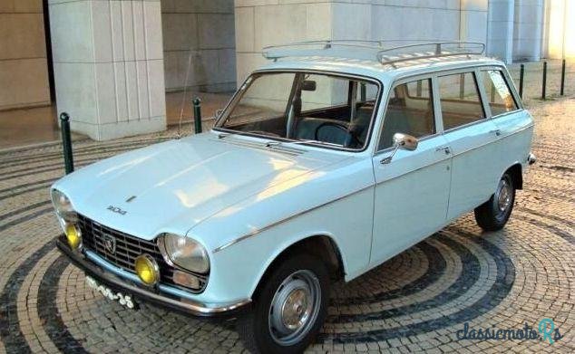 1971' Peugeot 204 Break photo #2