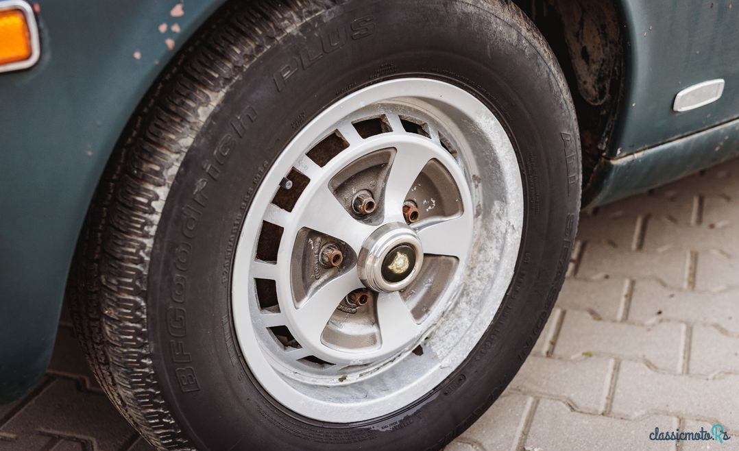 1975' Jaguar XJ photo #3