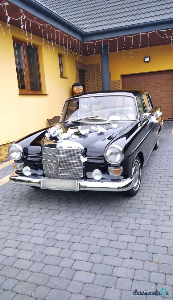 1967' Mercedes-Benz W110 photo #1