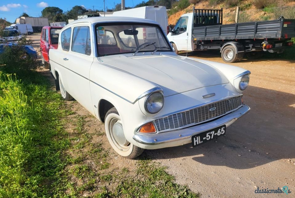 1967' Ford Anglia photo #2