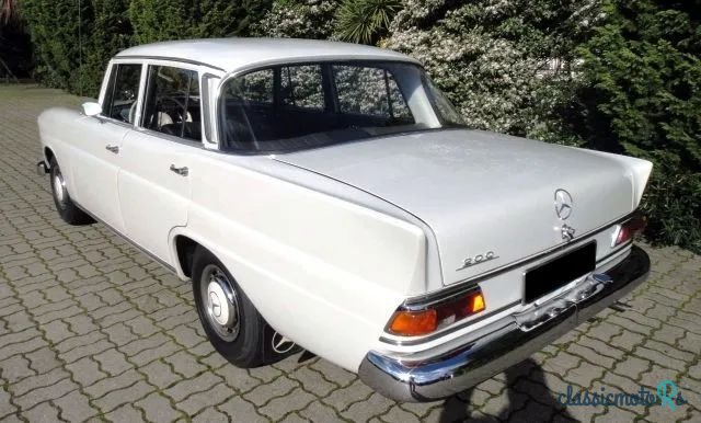 1967' Mercedes-Benz 200 photo #5