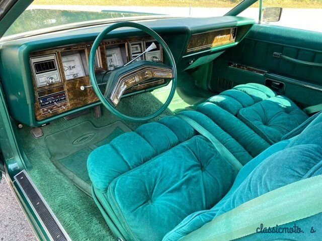 1977' Lincoln Continental photo #2