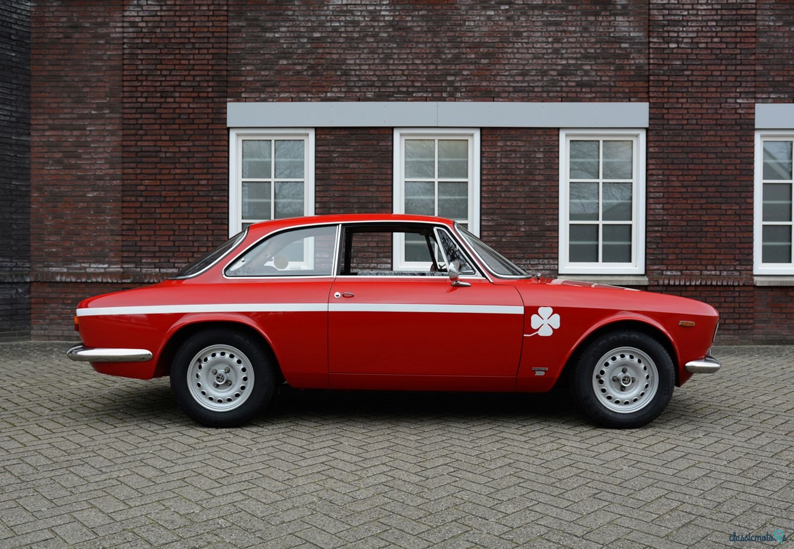 1968' Alfa Romeo Giulia 1300 Junior photo #2