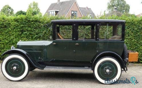 1923' Studebaker Six Sedan photo #5