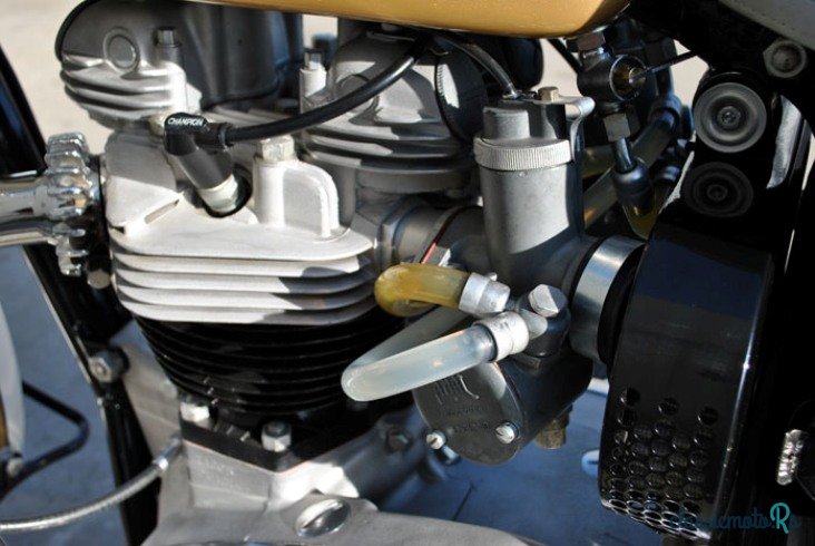 1964' Triumph Bonneville photo #4