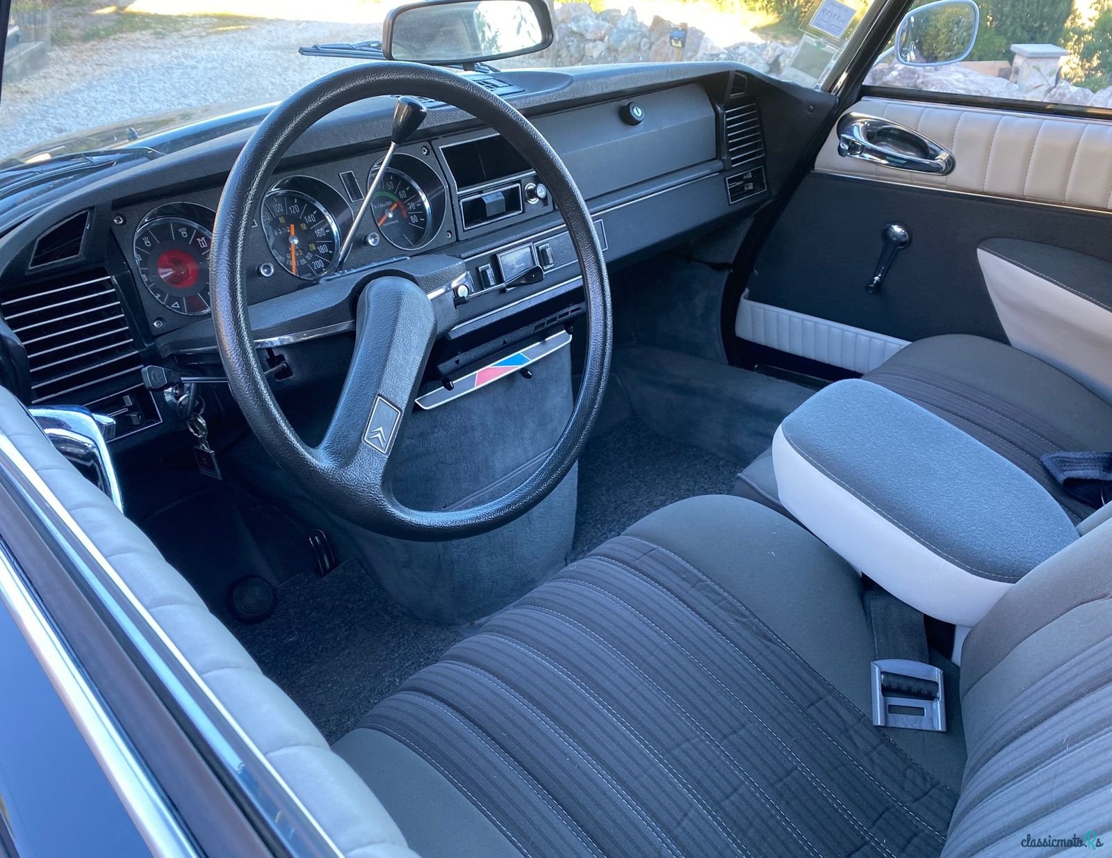 1973' Citroen DS photo #4