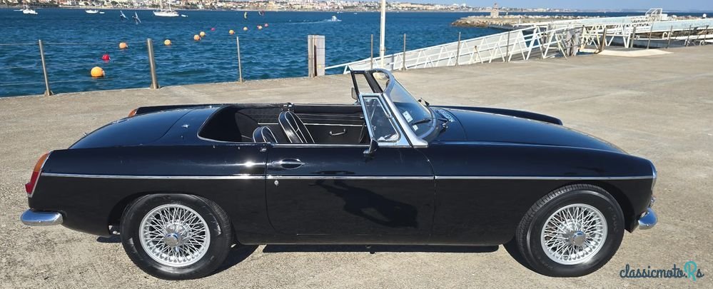 1967' MG MGB photo #5