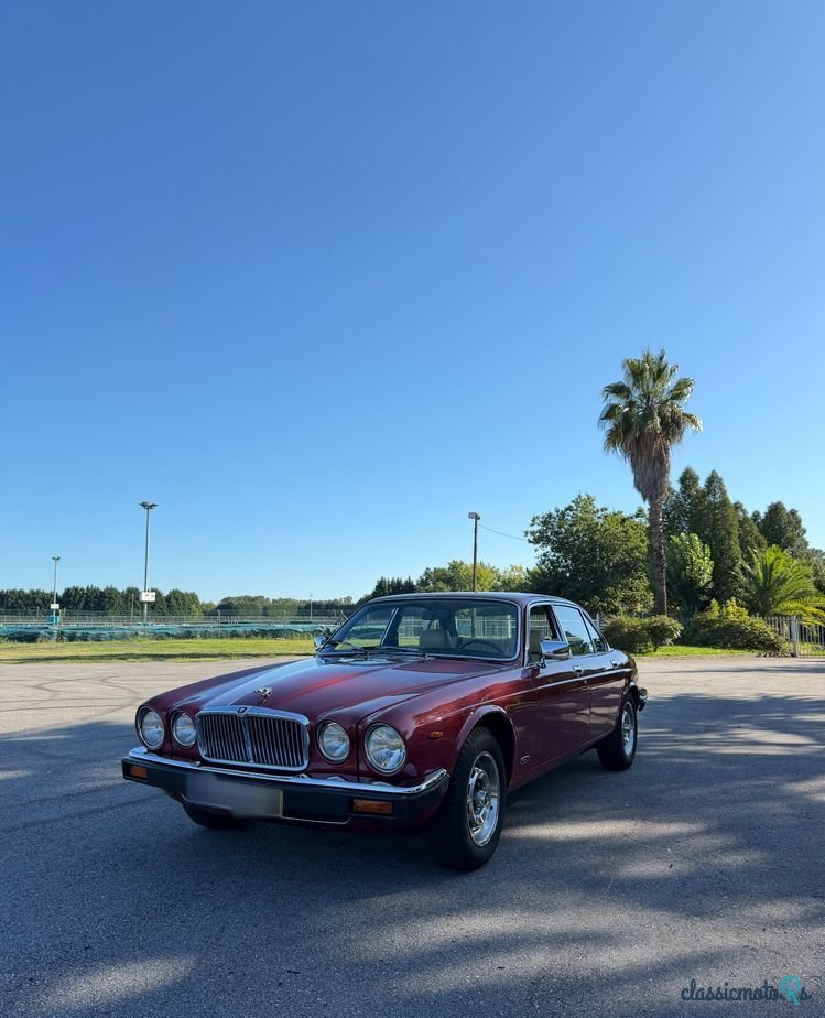 1979' Jaguar XJ photo #1