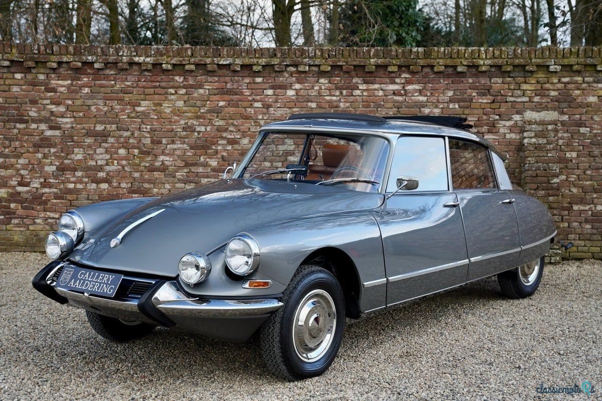 1966' Citroen DS photo #1