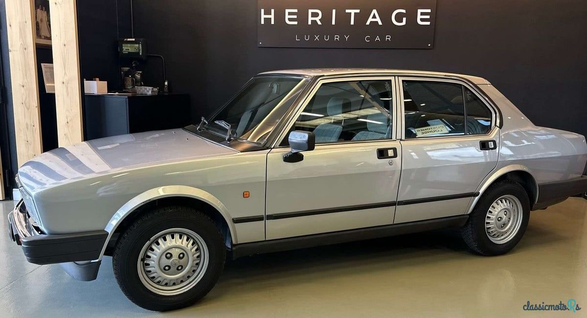 1984' Alfa Romeo Alfetta photo #4