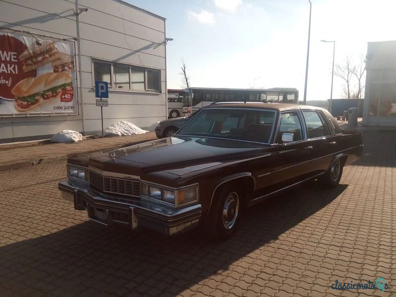 1977' Cadillac Fleetwood photo #1