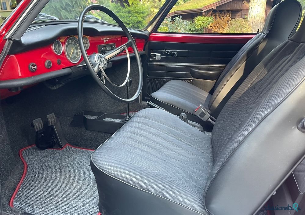 1968' Volkswagen Karmann Ghia photo #4