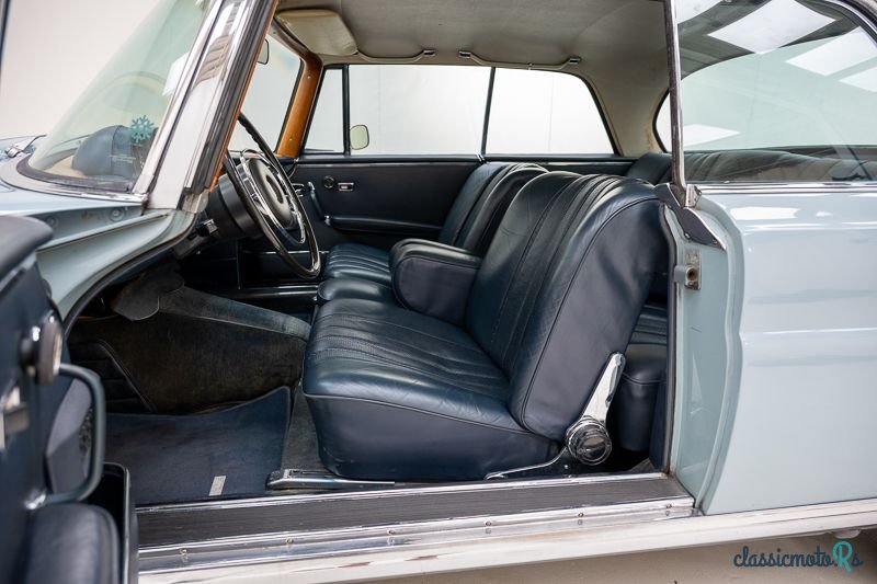 1968' Mercedes-Benz 280 SE '68 CH00479 photo #4