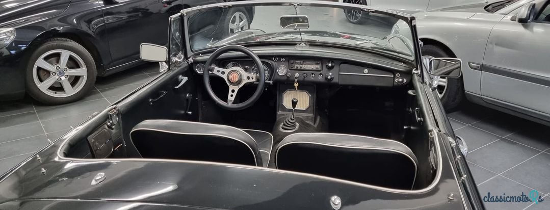 1964' MG MGB photo #4
