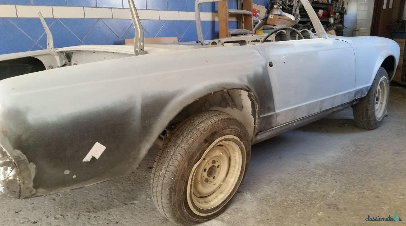 1966' Mercedes-Benz 230 photo #1