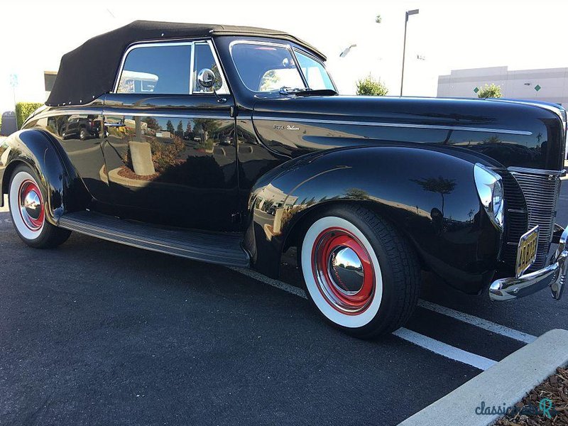 1940' Ford Deluxe photo #5