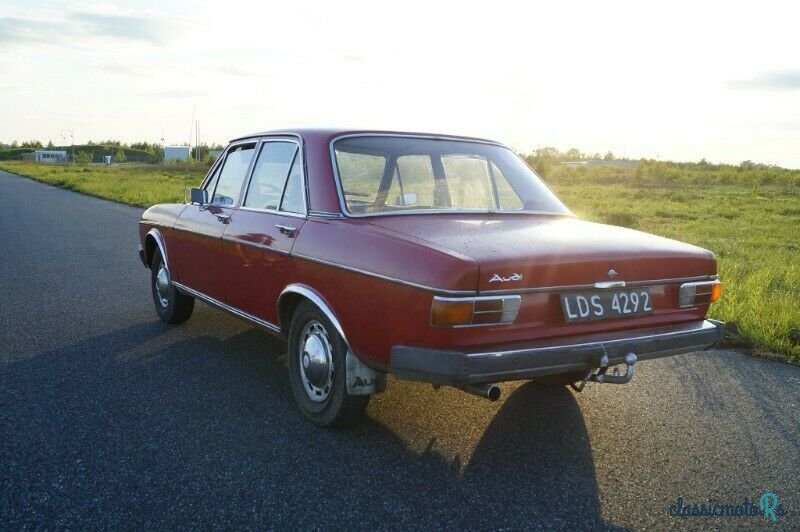 1971' Audi 100 photo #2