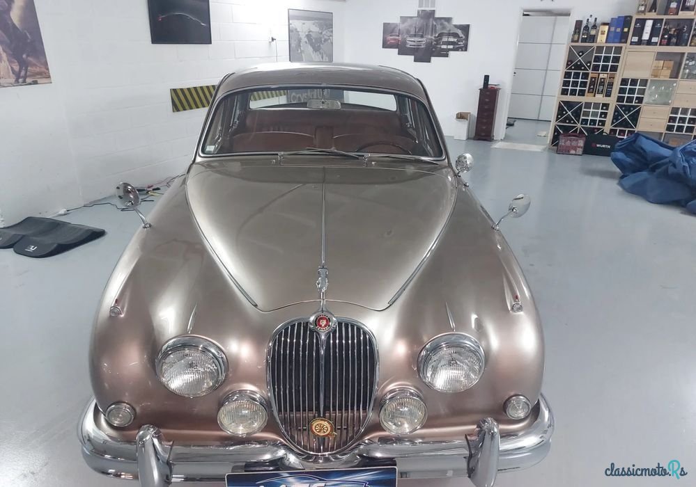 1965' Jaguar Mk Ii for sale. Portugal